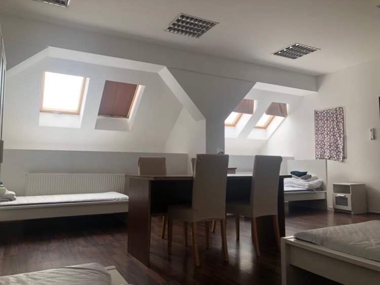 Auberge de jeunesse Konvoj Szallo *